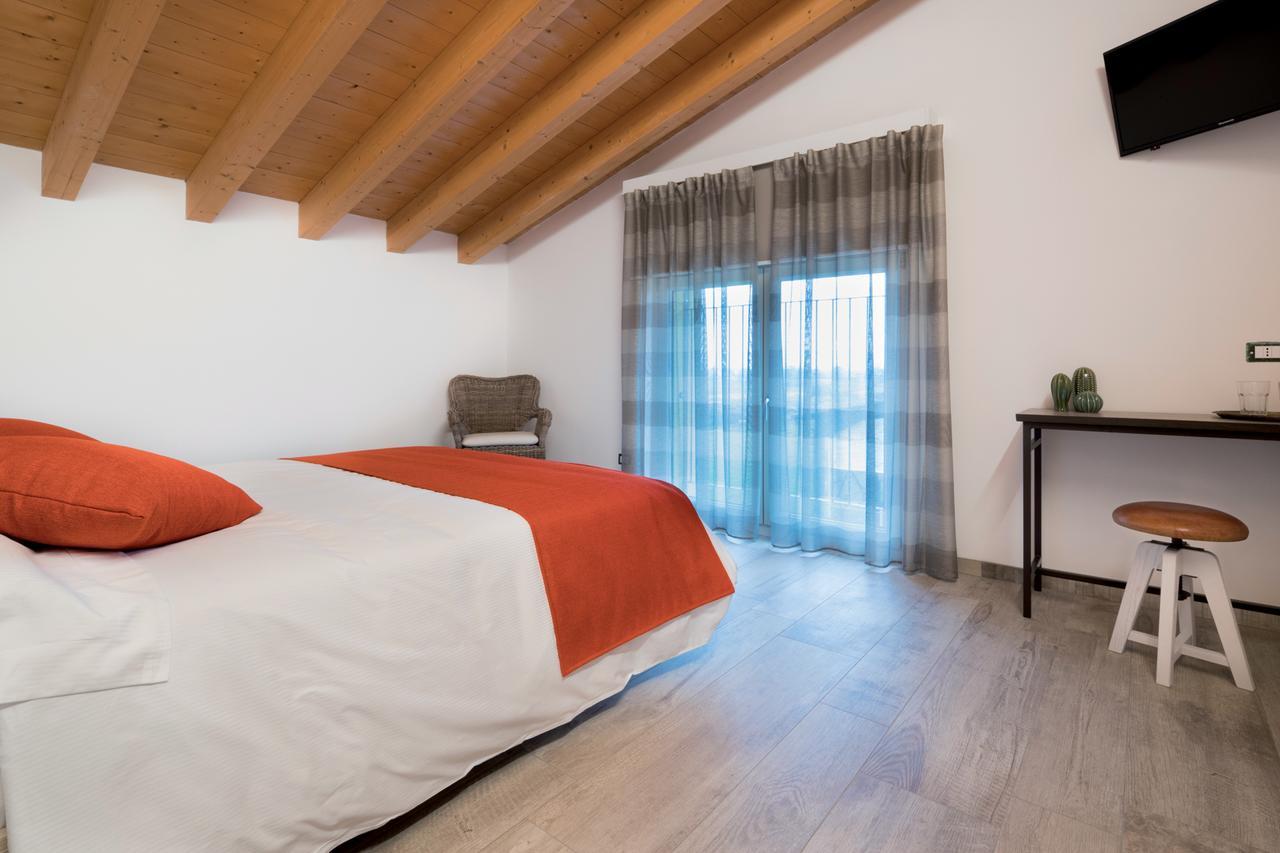 Agriturismo Camisi Qh Cambiago Exterior foto